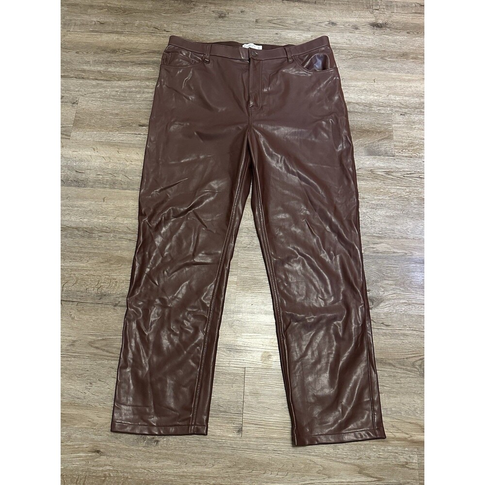 Abercrombie & Fitch The 90s Straight Ultra High Rise 34/18R Leather Pant Brown